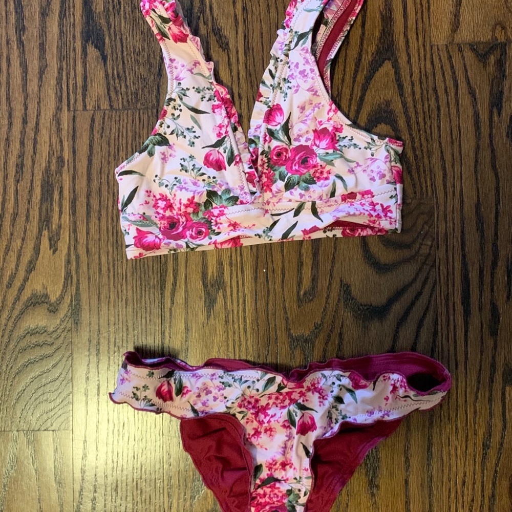 flowery bikini🌺🌺🌺